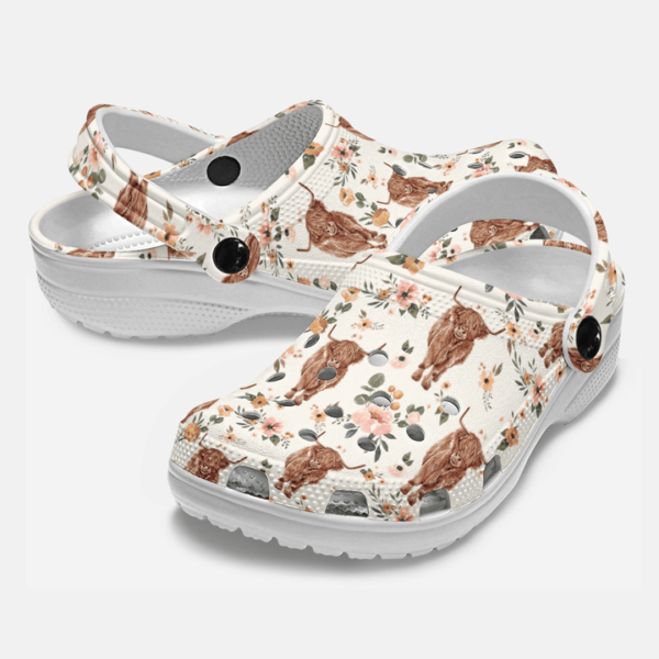 Highland Cow Floral Pattern Crocs Shoes, Unisex Highland Cow Slippers