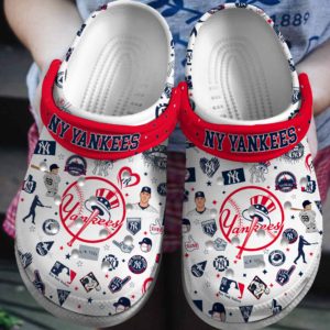 Amazing New York Yankees Pattern Clogs