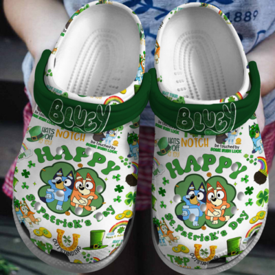 happy-st.-patricks-day-with-bluey-family-crocs-for-kids-and-adults-kjru5 (1)